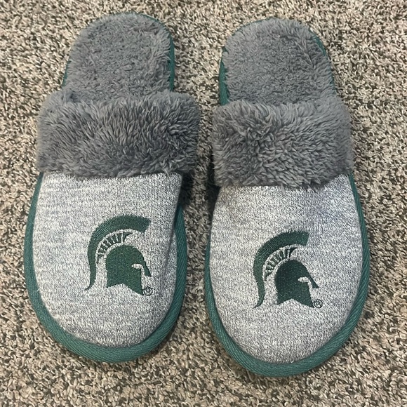 Michigan State Slippers - Picture 1 of 3